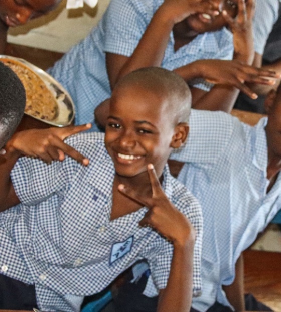 Children with food in class