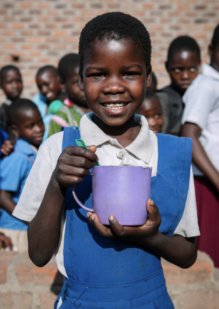 girl in malawi
